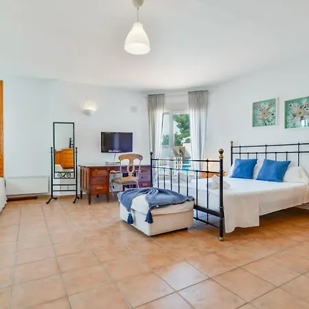 Guzman - Lola Villa Moraira