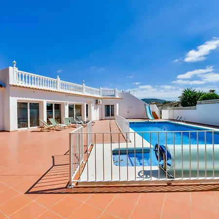 Guzman - Lola Moraira